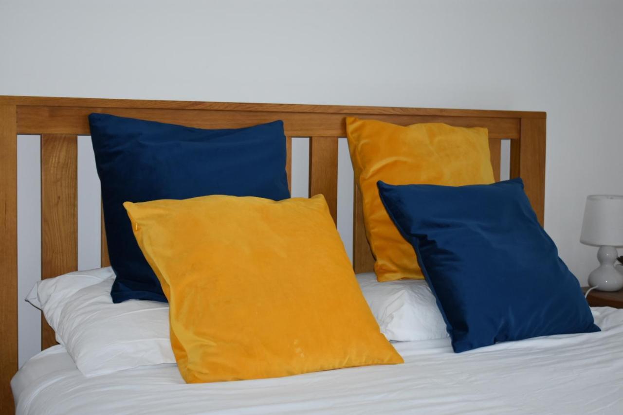 Classy Campbell Park Apartment, Balcony & Free Parking ميلتون كينيز المظهر الخارجي الصورة